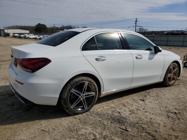 MERCEDES-BENZ A 220 2022
