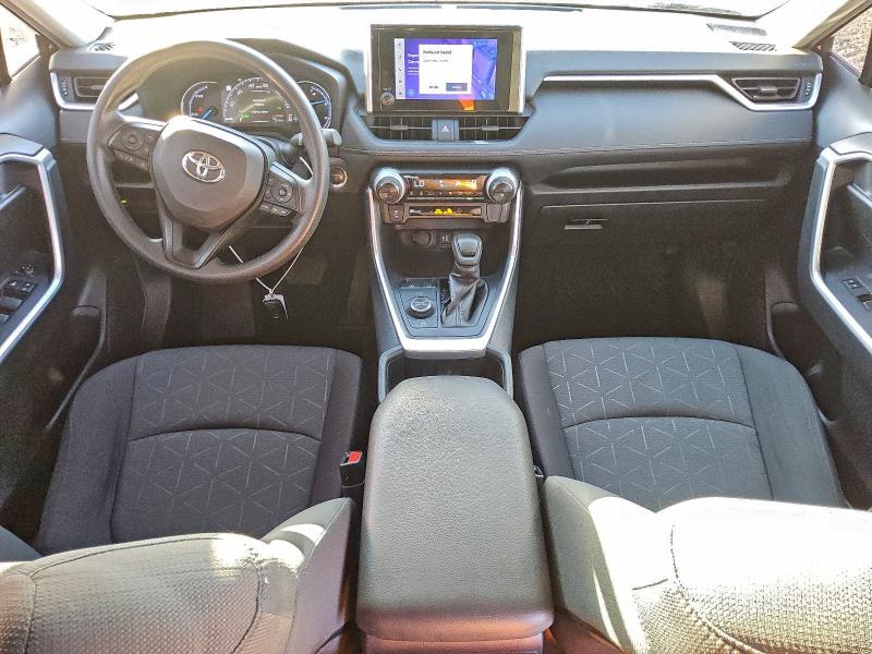 TOYOTA RAV4 XLE 2023