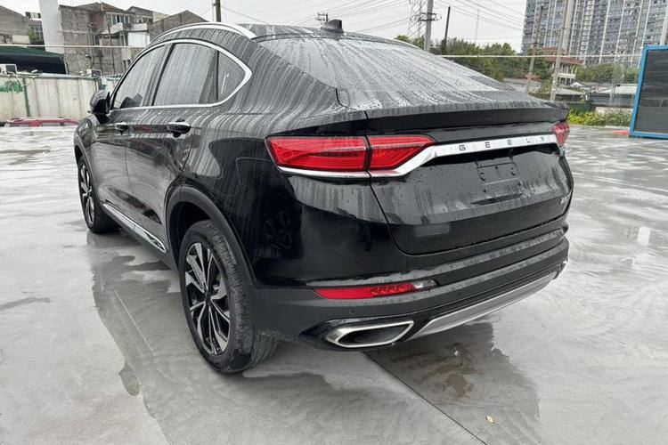 Geely Tugella 2021