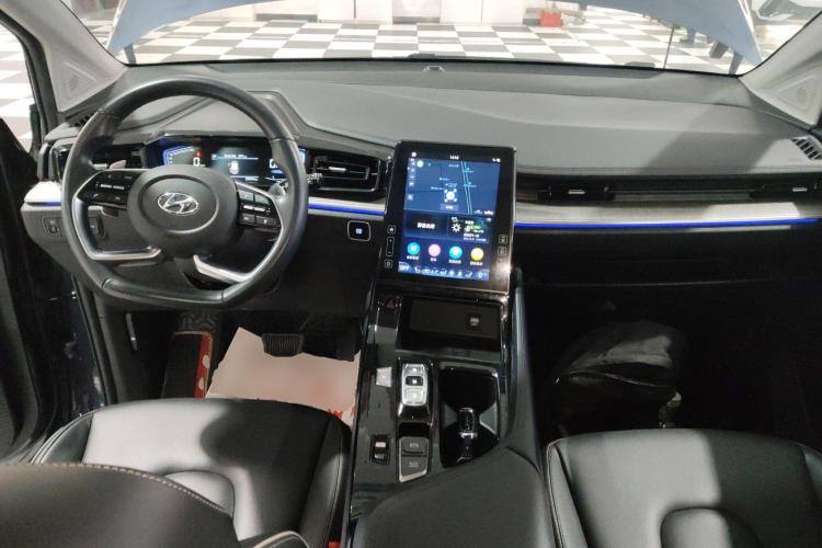 Hyundai Custo 380TGDi 2021