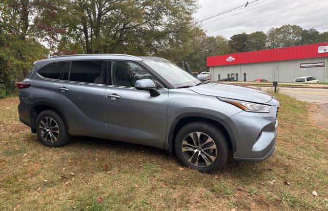 TOYOTA HIGHLANDER XLE 2020