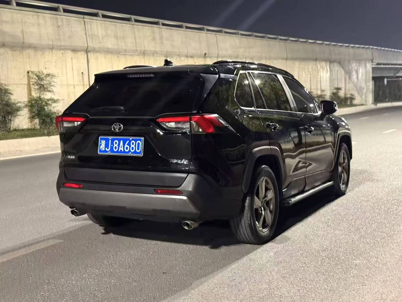 TOYOTA RAV4 2021