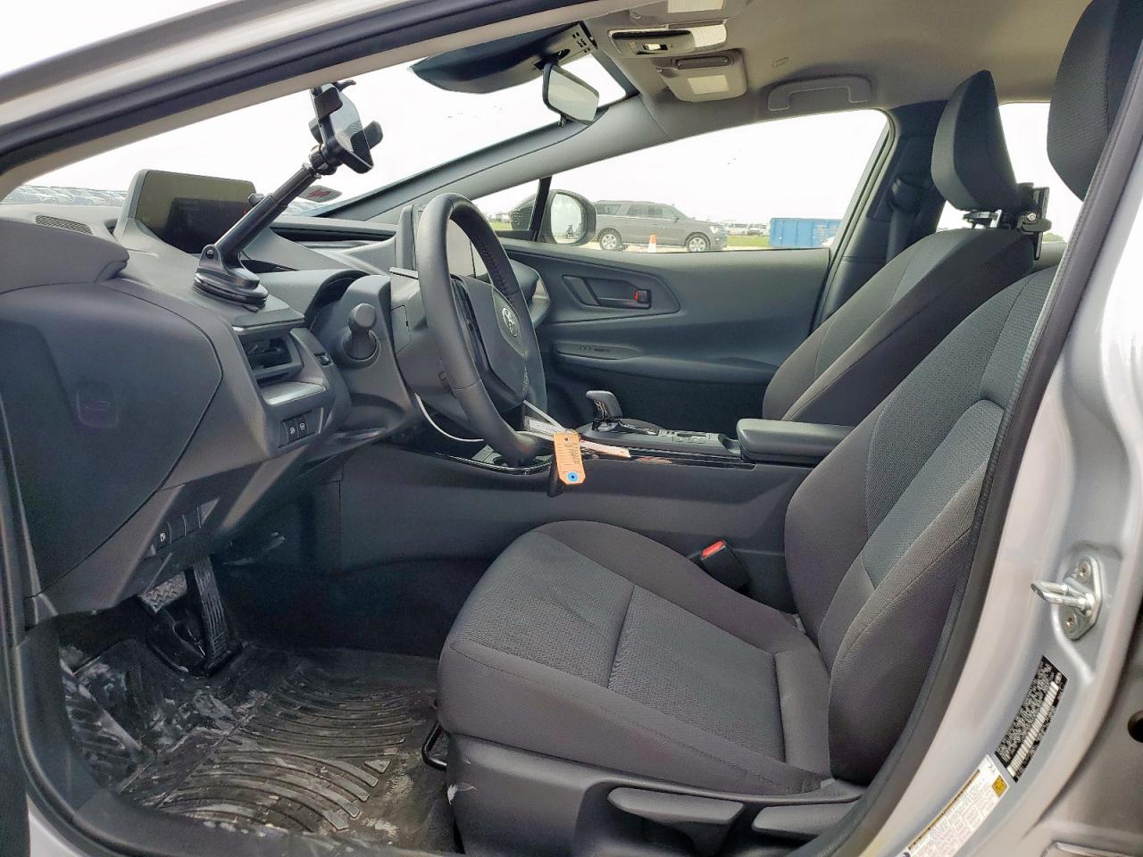 TOYOTA PRIUS LE 2024