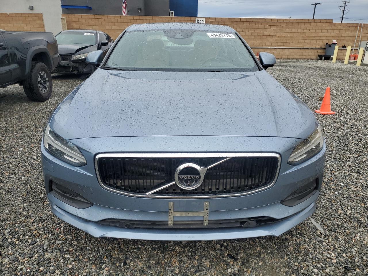 VOLVO S90 T5 MOMENTUM 2018