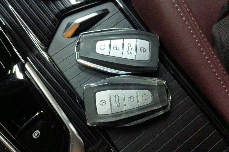 Geely Monjaro 2021