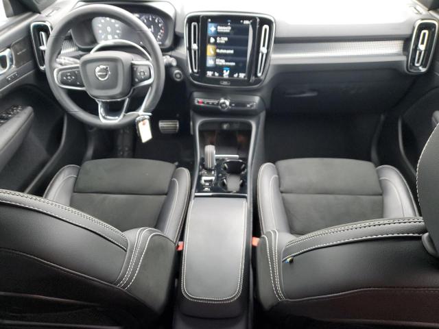 VOLVO XC40 T5 R-DESIGN 2022