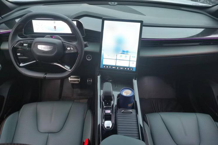 GEELY BOYUE 2024
