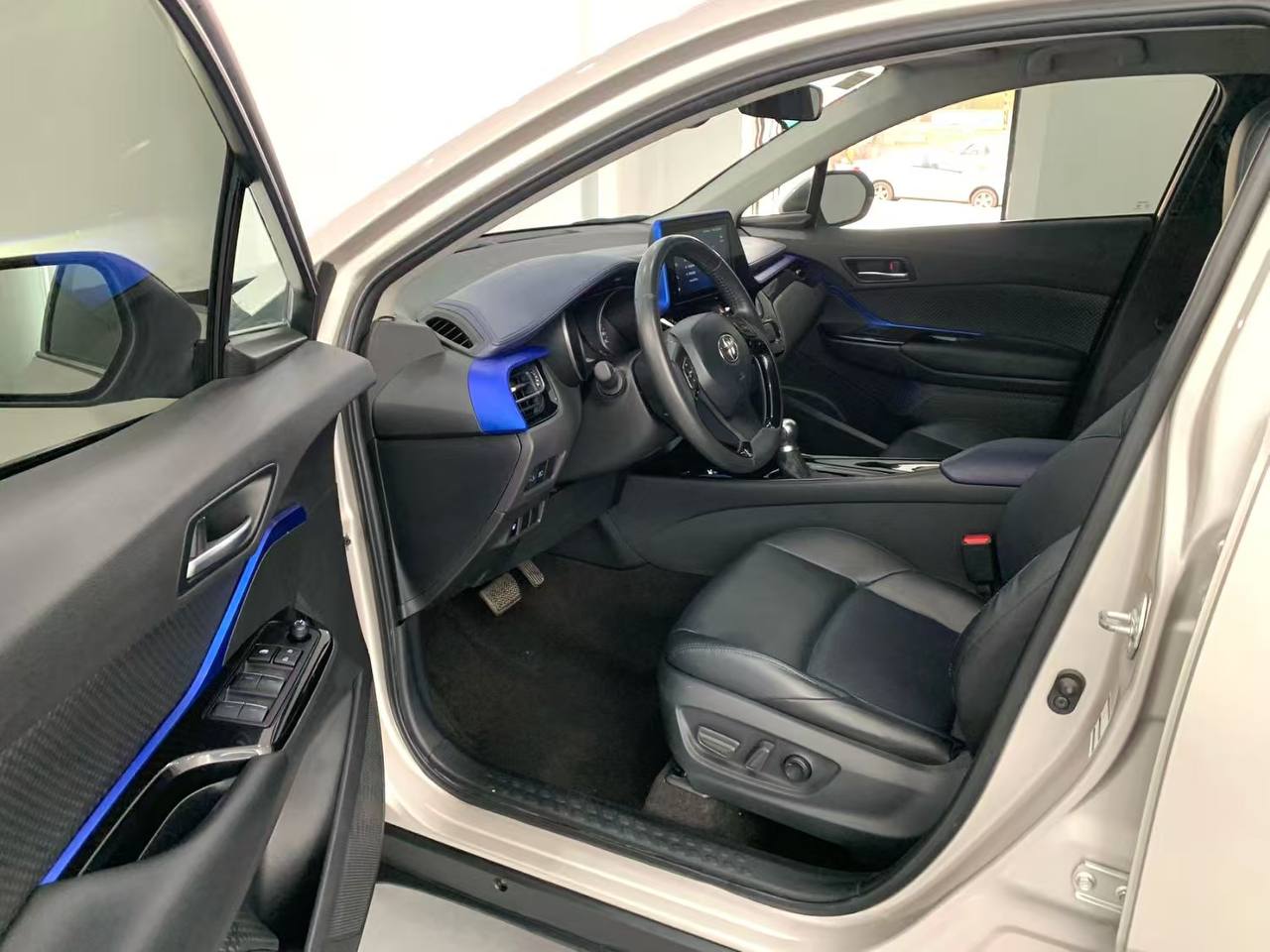 TOYOTA C-HR 2021