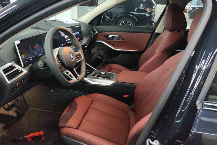 BMW i3 eDrive40L Night Set 2025