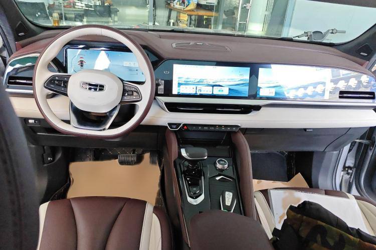 Geely Monjaro 2021