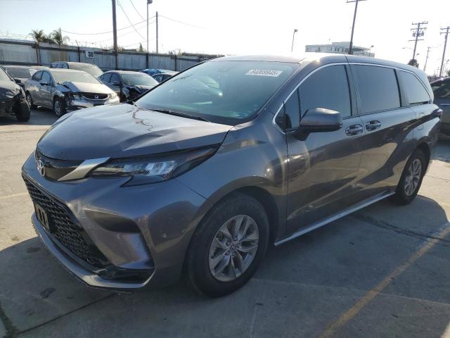 TOYOTA SIENNA LE 2023