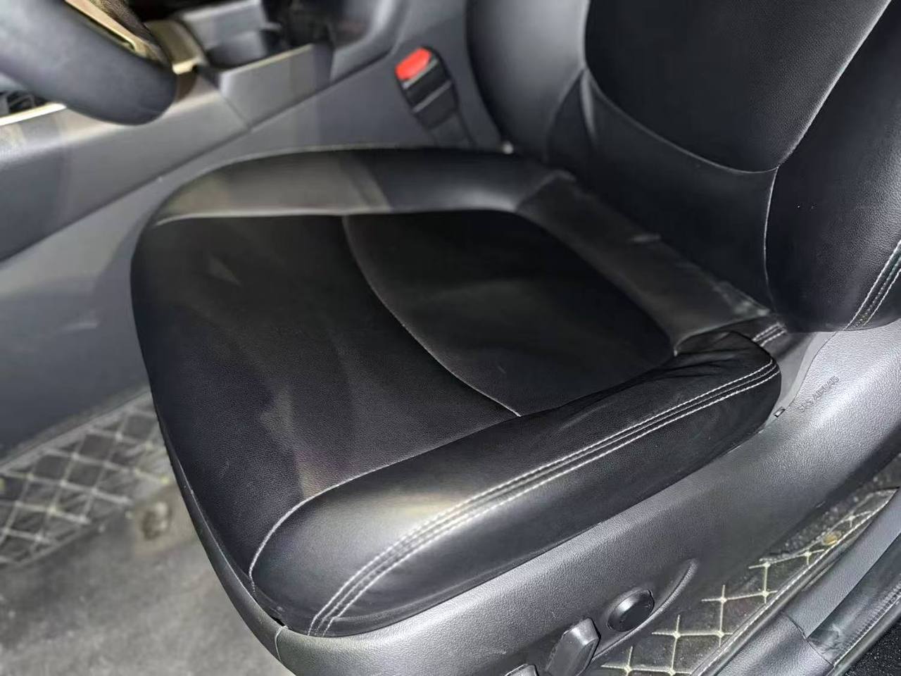 TOYOTA RAV4 2021
