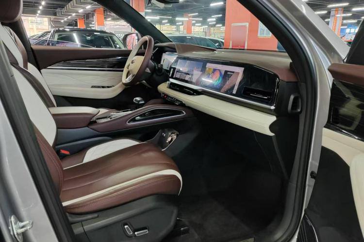 Geely Monjaro 2021