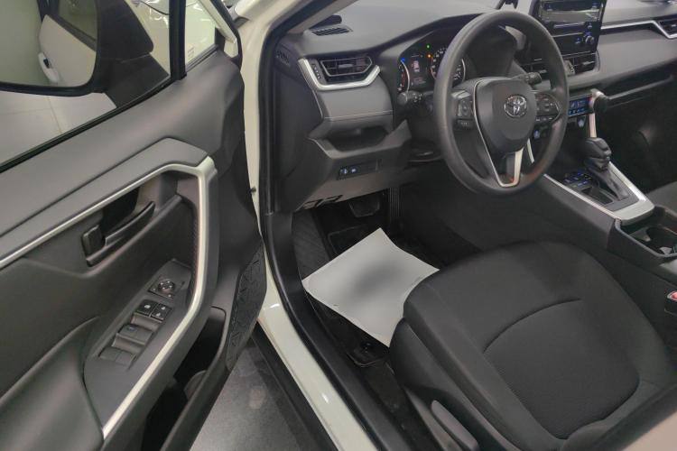 TOYOTA RAV4 2020