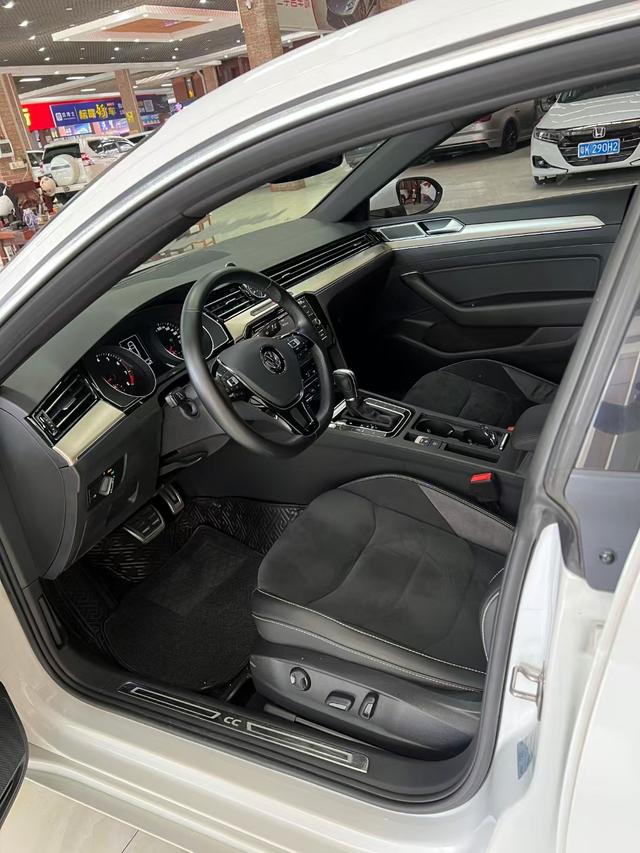 VOLKSWAGEN CC 2020