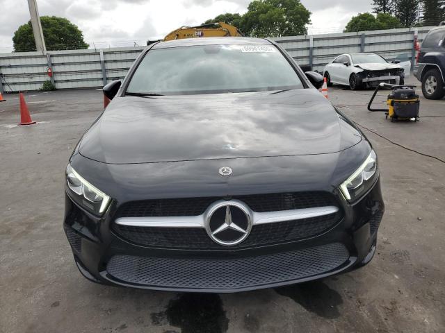 MERCEDES-BENZ A 220 2021