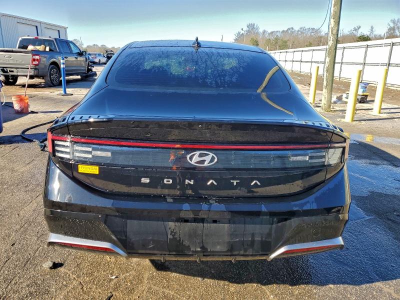 HYUNDAI SONATA SEL 2025