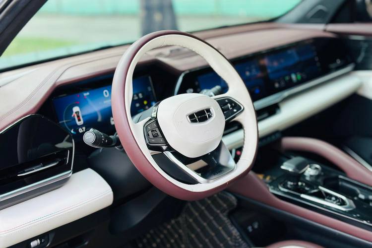 Geely Monjaro 2021