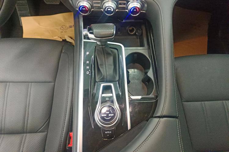 Changan CS95 2019