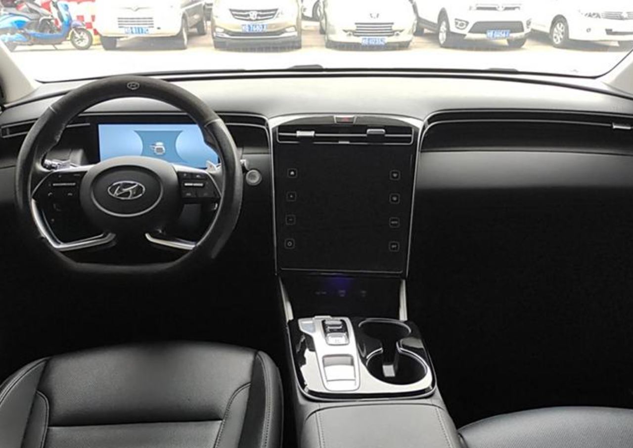 HYUNDAI TUCSON L 2021