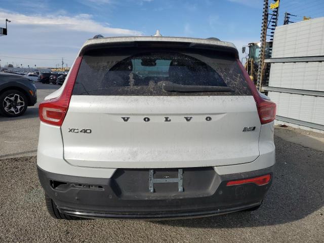 VOLVO XC40 ULTIMATE 2024