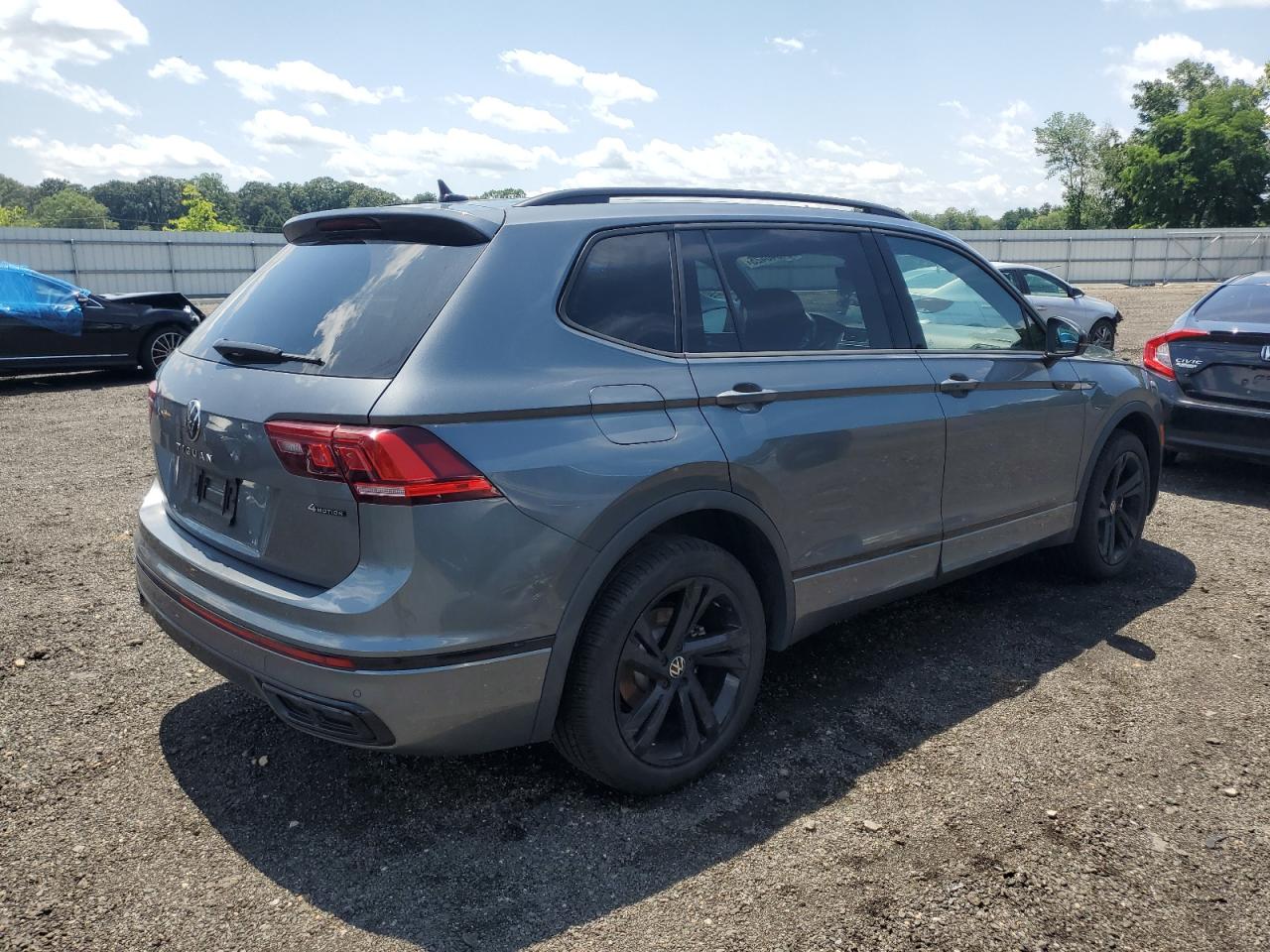 VOLKSWAGEN TIGUAN SE R-LINE BLACK 2024