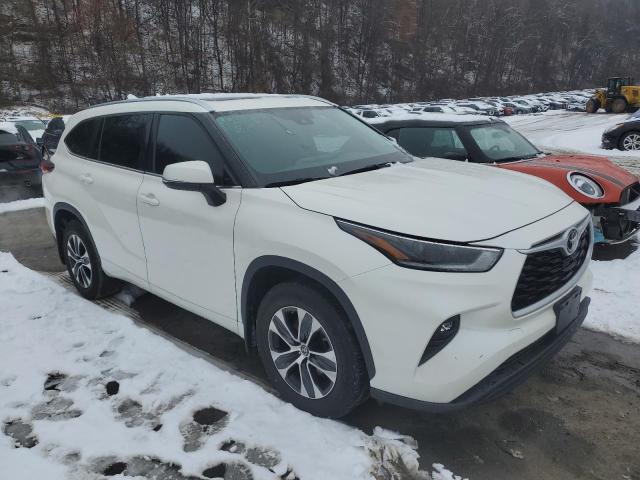 TOYOTA HIGHLANDER XLE 2021
