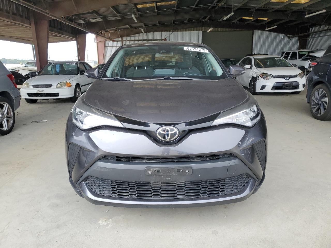 TOYOTA C-HR XLE 2021