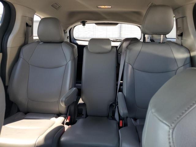 TOYOTA SIENNA XLE 2021
