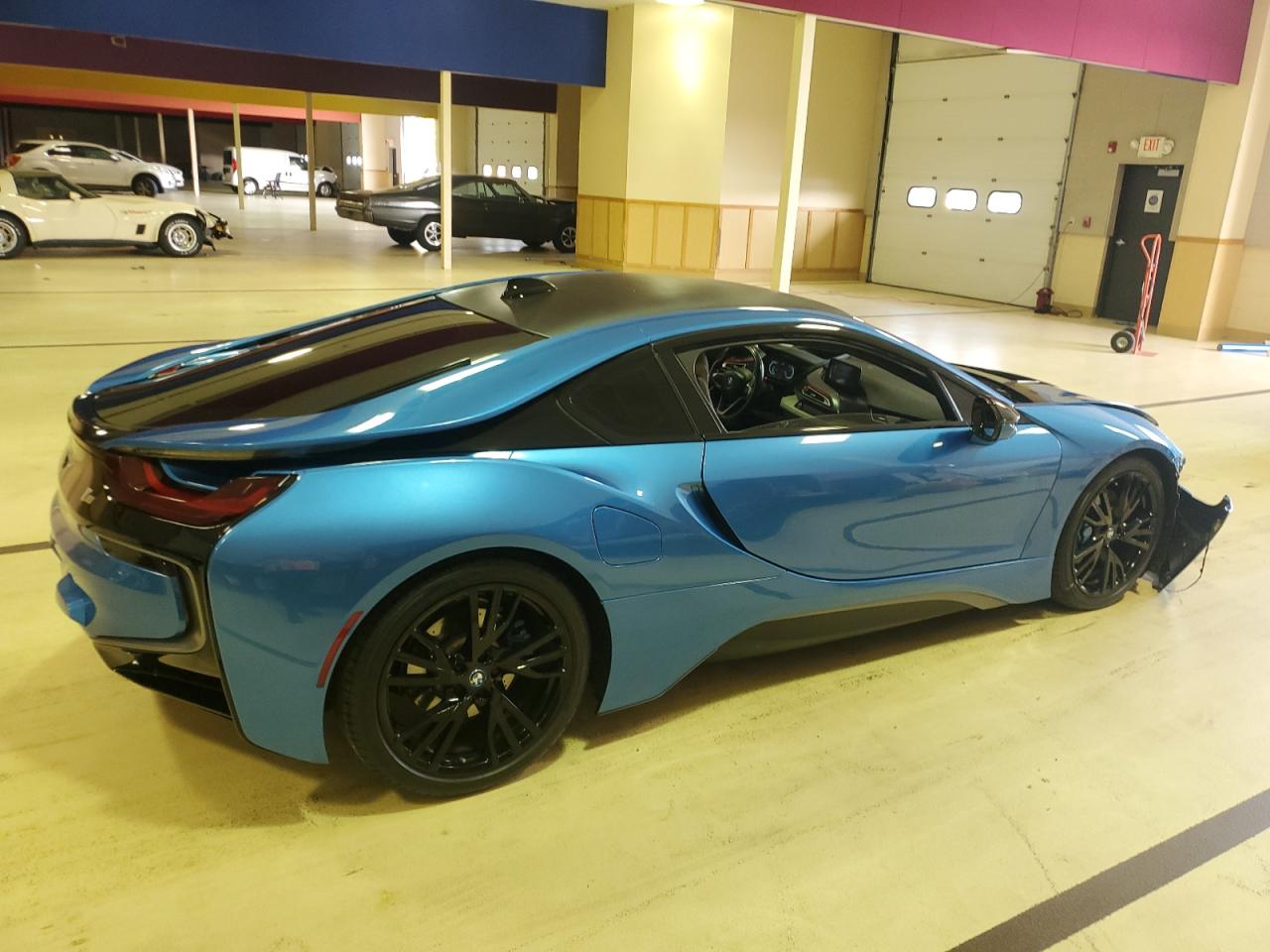 BMW I8 2016