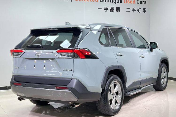 TOYOTA RAV4 2021