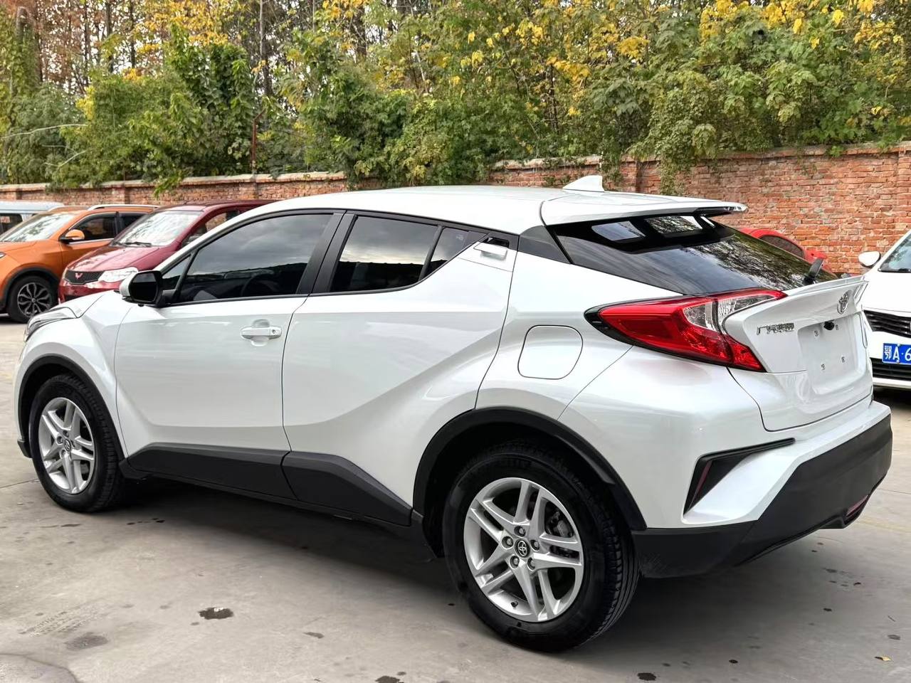 TOYOTA C-HR 2021