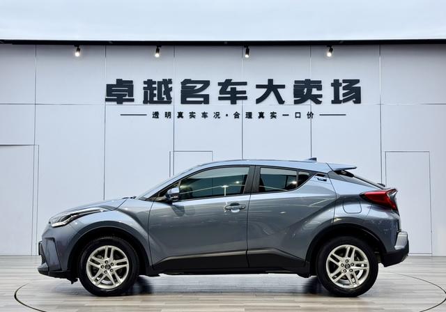 TOYOTA C-HR 2021