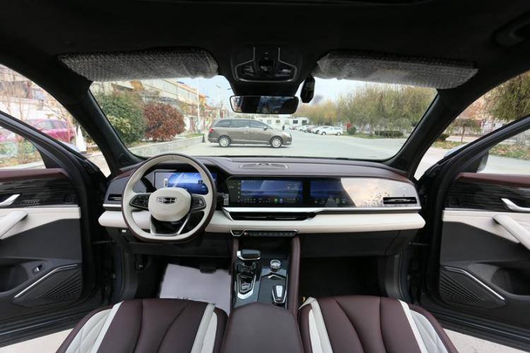 Geely Monjaro 2021