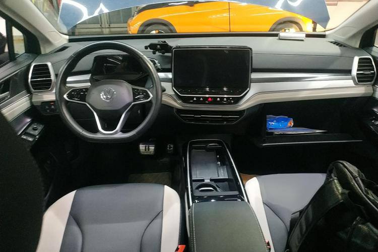 VOLKSWAGEN ID6 CROZZ 2022