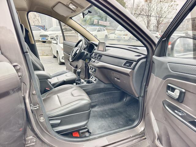 Dongfeng Fengguang 330S 2019
