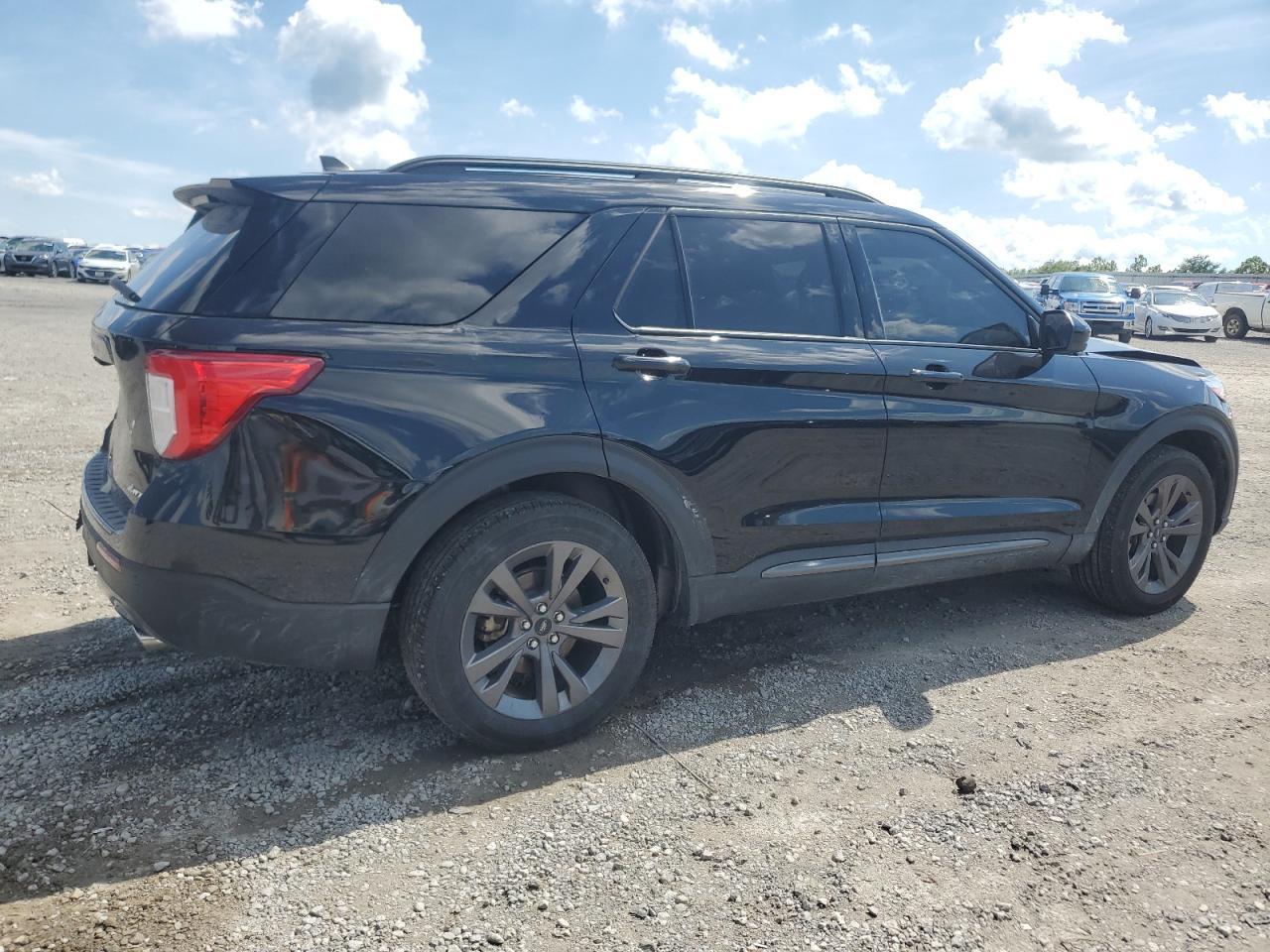 FORD EXPLORER XLT 2023