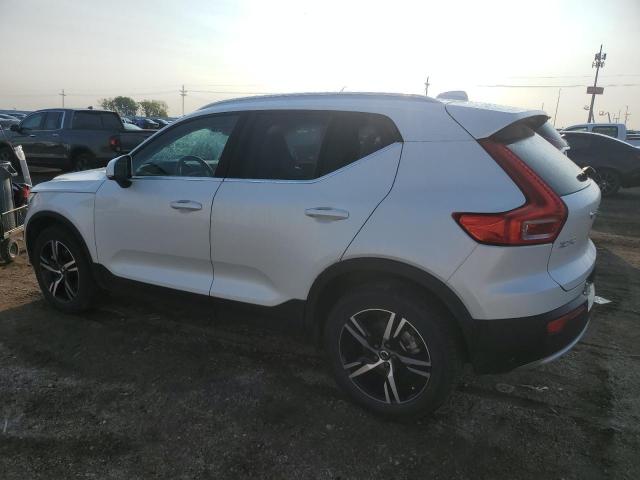 VOLVO XC40 PLUS 2023