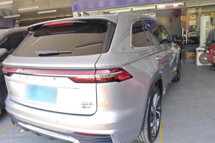 Geely Monjaro 2021