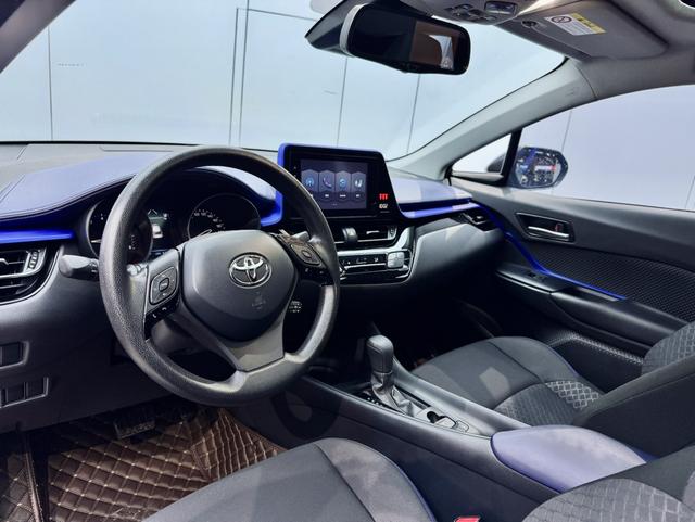 TOYOTA C-HR 2021