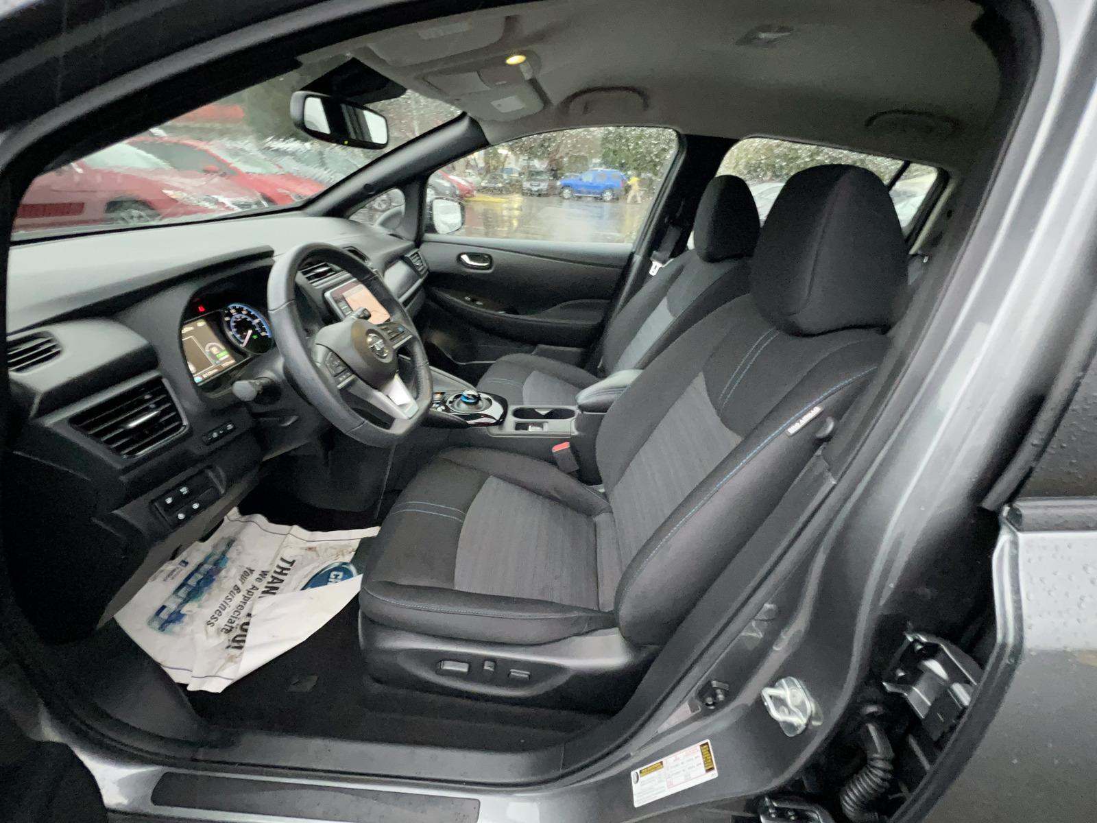 Nissan LEAF SV 2020