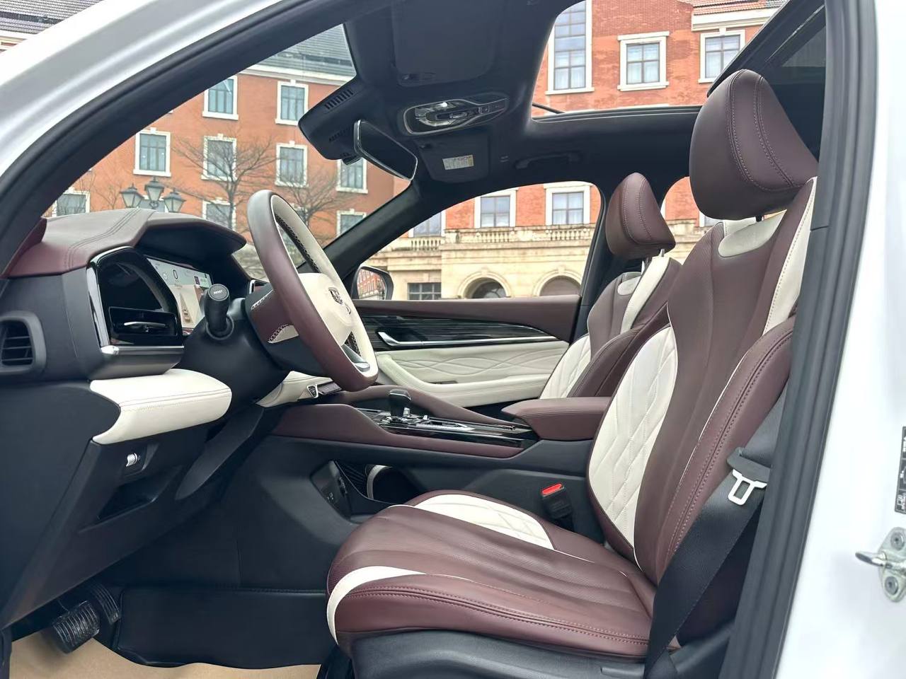 Geely Monjaro 2021