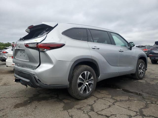 TOYOTA HIGHLANDER LE 2025