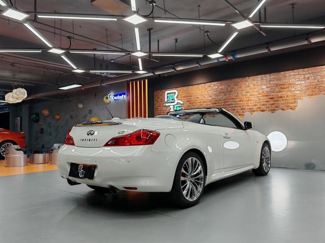 INFINITI G37 2010