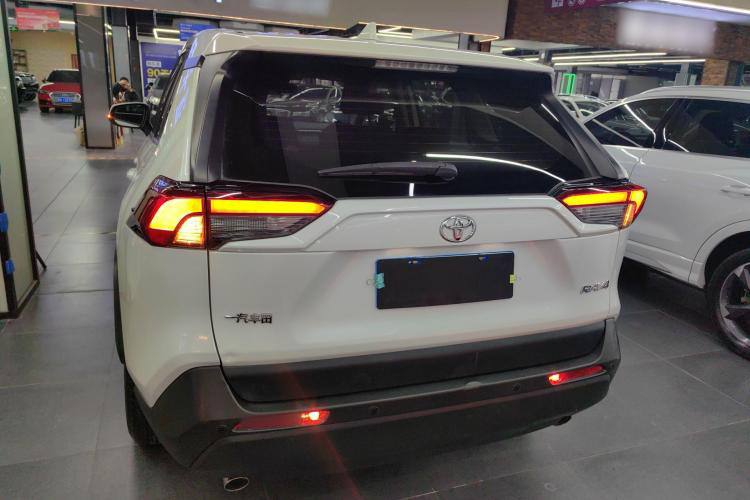 TOYOTA RAV4 2020
