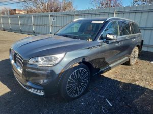 LINCOLN AVIATOR BLACK LABEL 2023