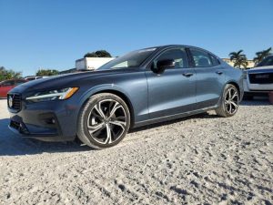 VOLVO S60 CORE 2023