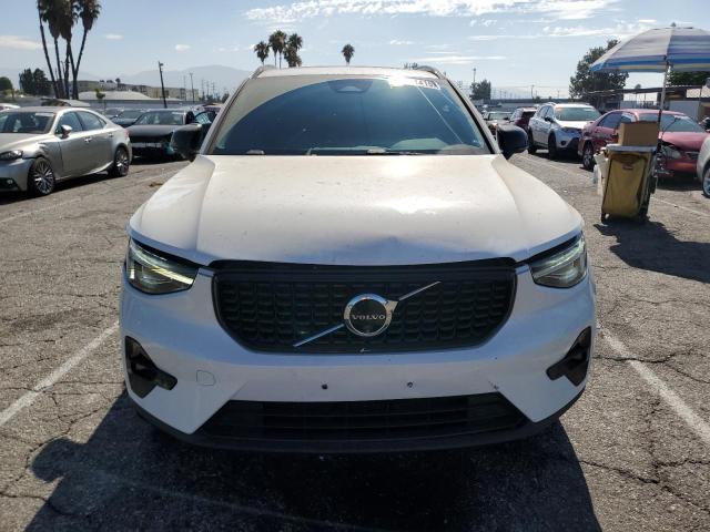 VOLVO XC40 PLUS 2023