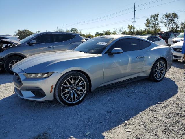 FORD MUSTANG 2024