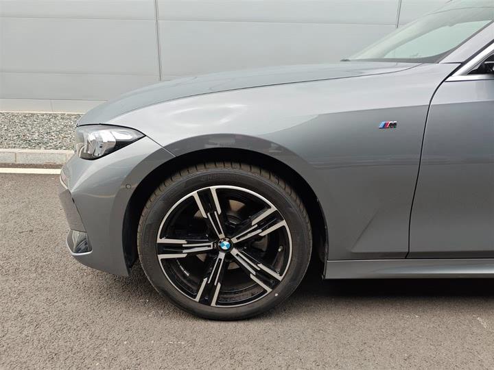 BMW 325i M-Pack 2025
